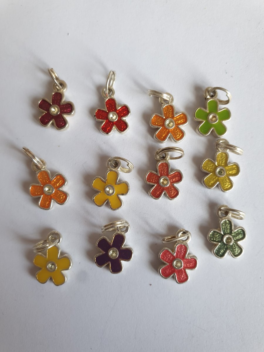 Small flower charms 
