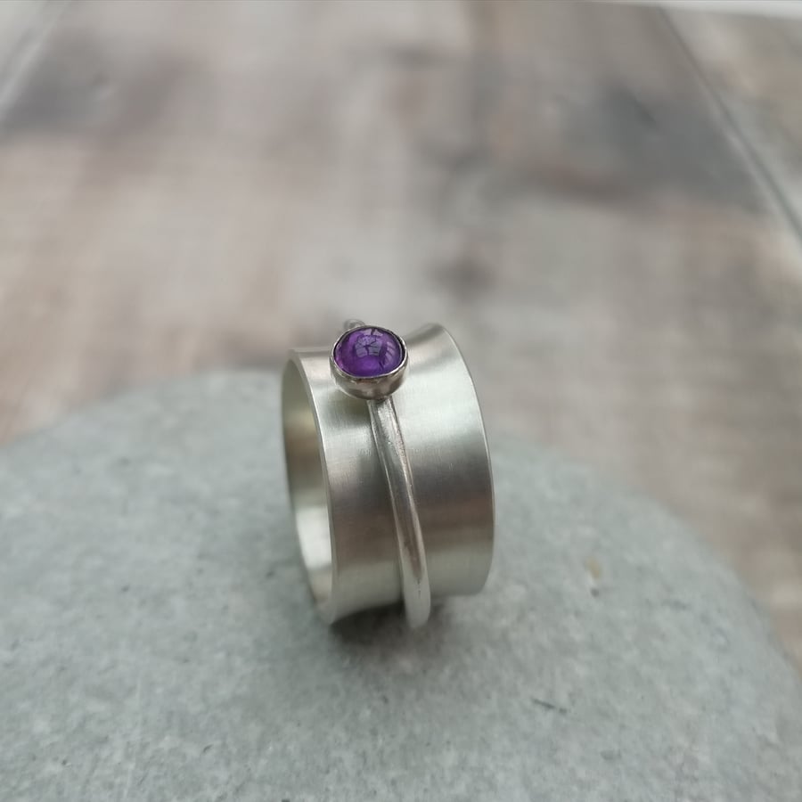 Sterling Silver Spinner Ring with Amethyst - UK Size P
