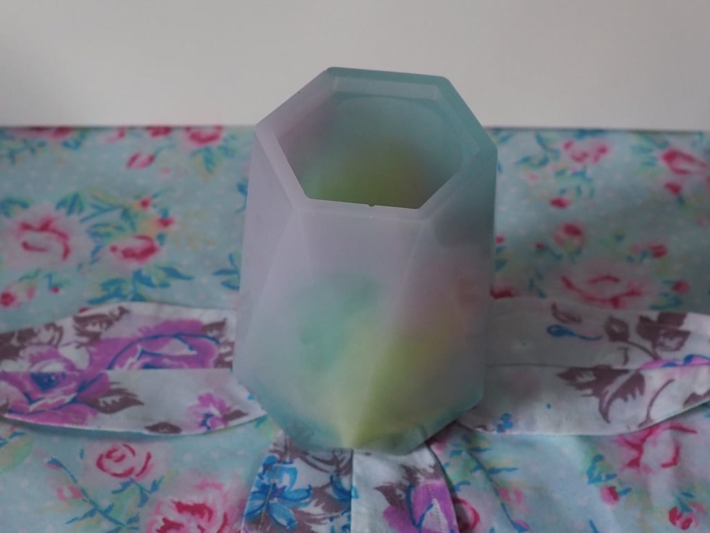 Resin Hexagonal Pot in Pastel Colours