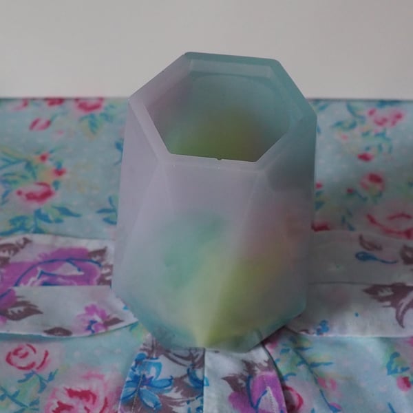 Resin Hexagonal Pot in Pastel Colours