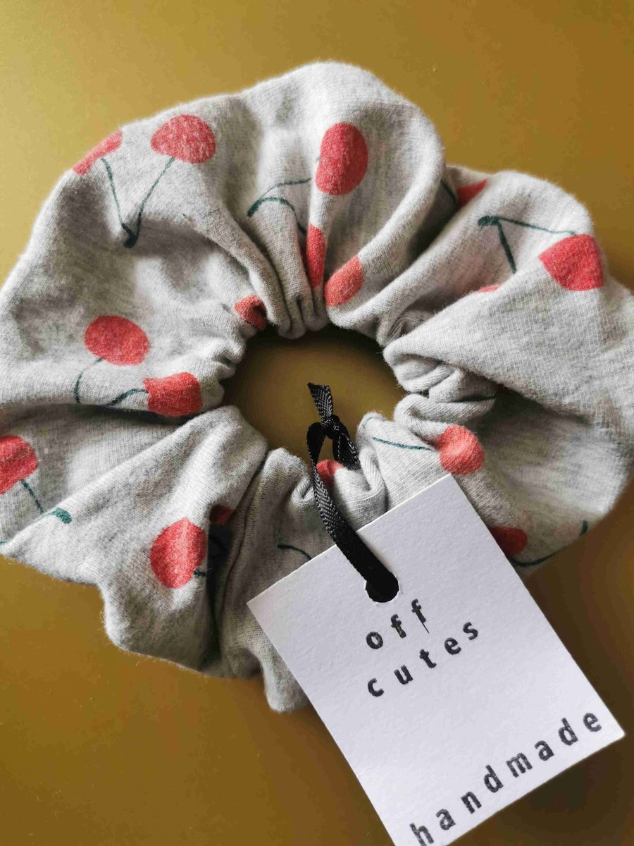 Jersey Cherries Scrunchie 