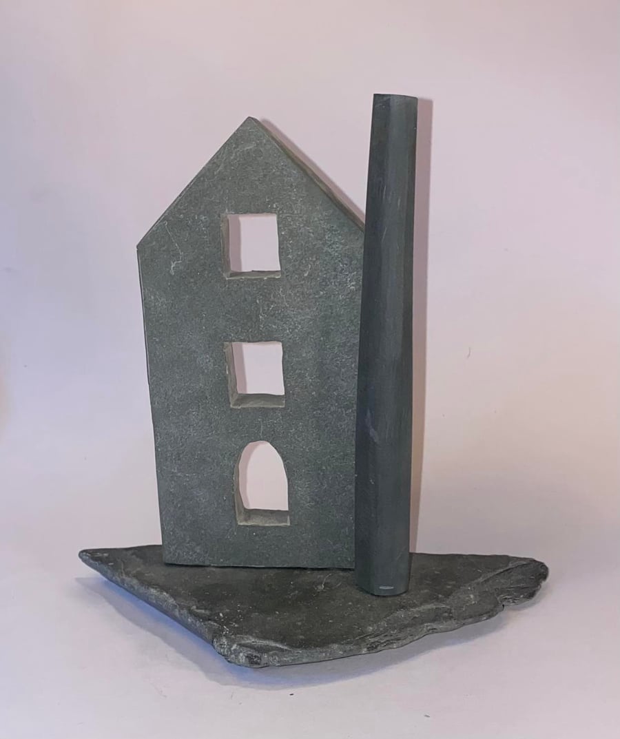 Cornish engine house on stone base (Large)