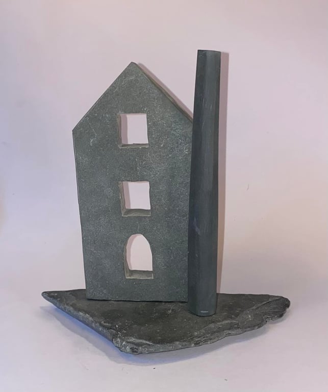 Cornish engine house on stone base (Large)
