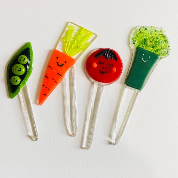 4 fused glass vegetable plot tag decoration markers garden stakes 