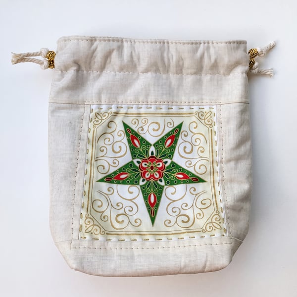 Double Sided Fabric Christmas Gift Bag – Star and Bow Bauble Motif 