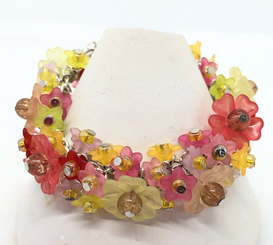 SALE Lucite flower bracelet with bee charm - one of a kind