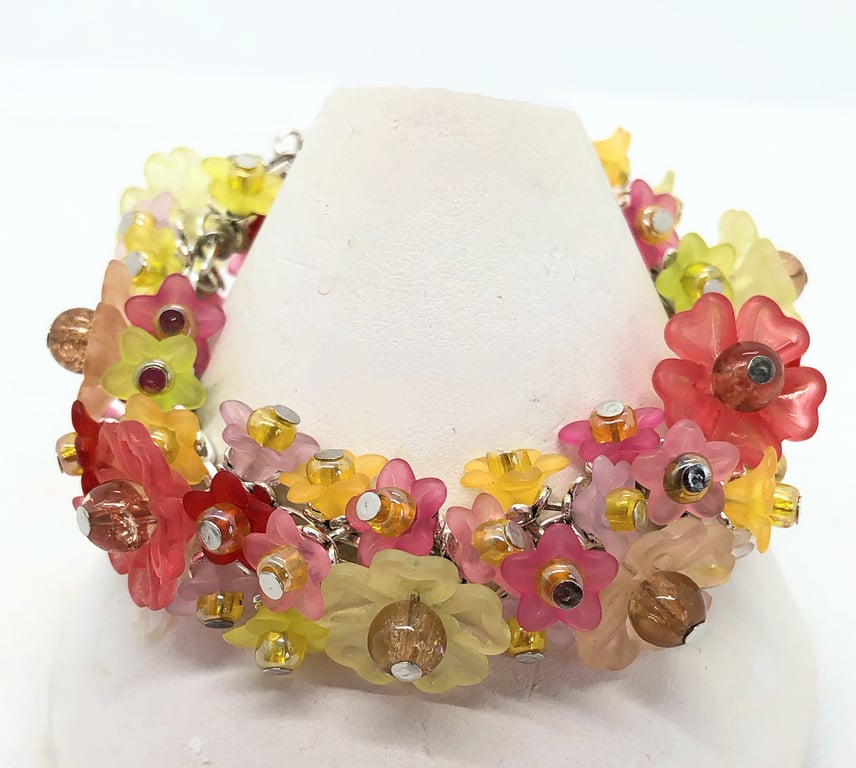 SALE Lucite flower bracelet with bee charm - one of a kind