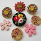Lot of 8 Large Novelty Floral Buttons