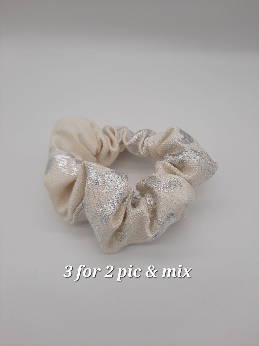 Hair band scrunchie  - off white with silver pattern 3 for 2.