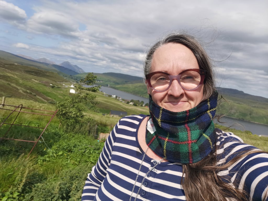 Harris Tweed Macleod Hunting tartan scarf cowl