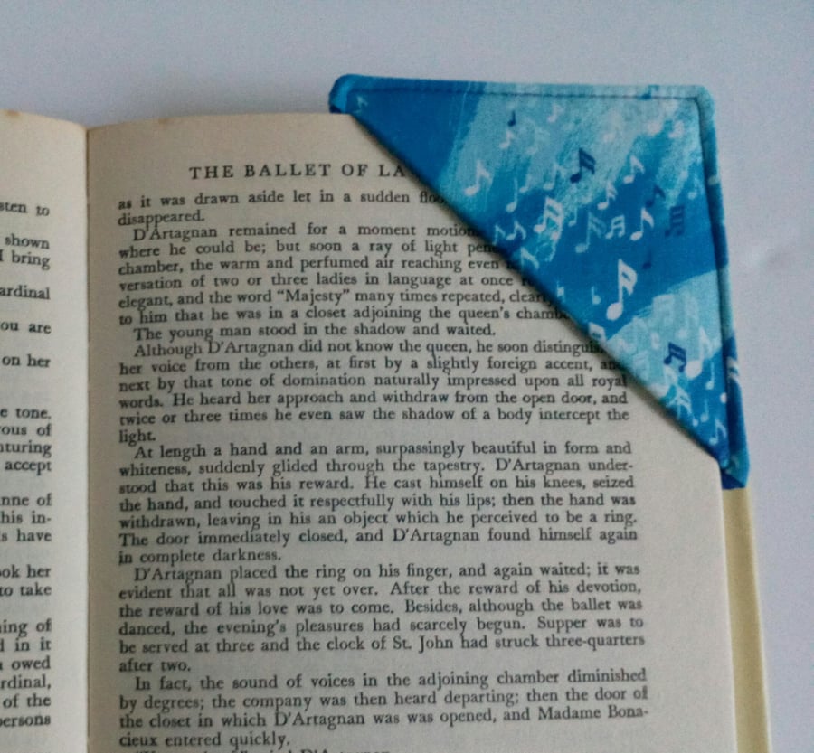Corner bookmark,  bookmark, stocking filler, gift for xmas, music, book lover
