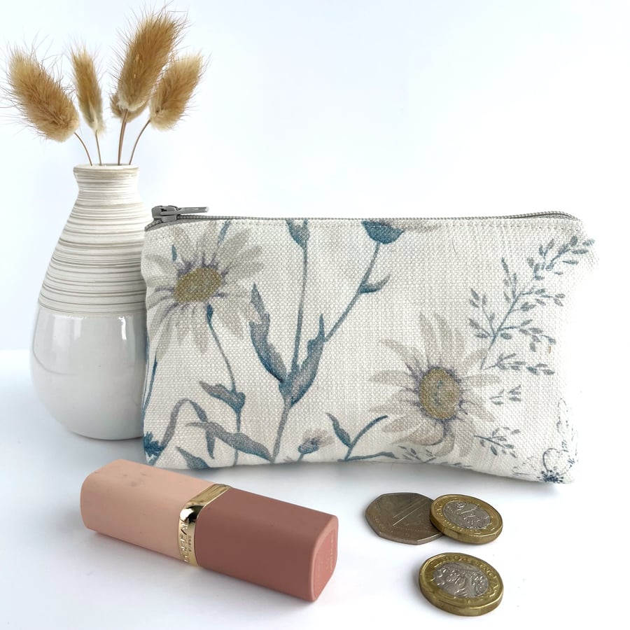 Large Coin Purse with Summer Meadow Daisies