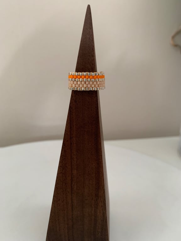 Lovely and delicate beaded ring