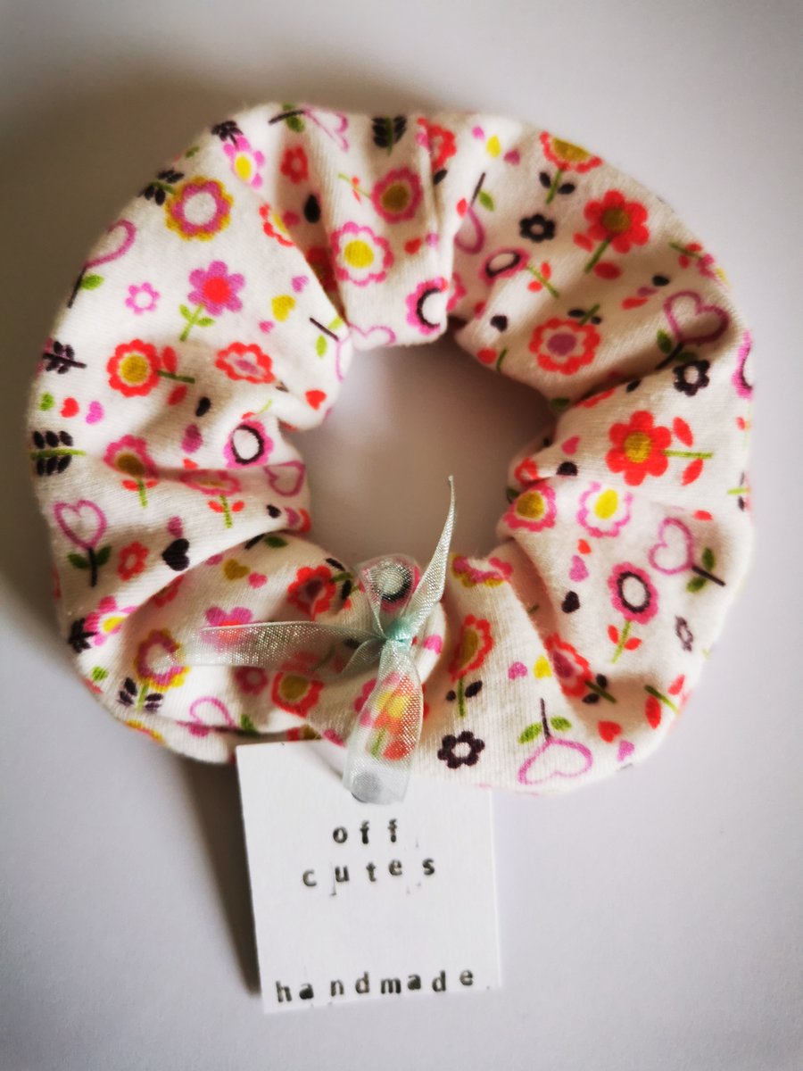 Cartoon Flowers Scrunchie 