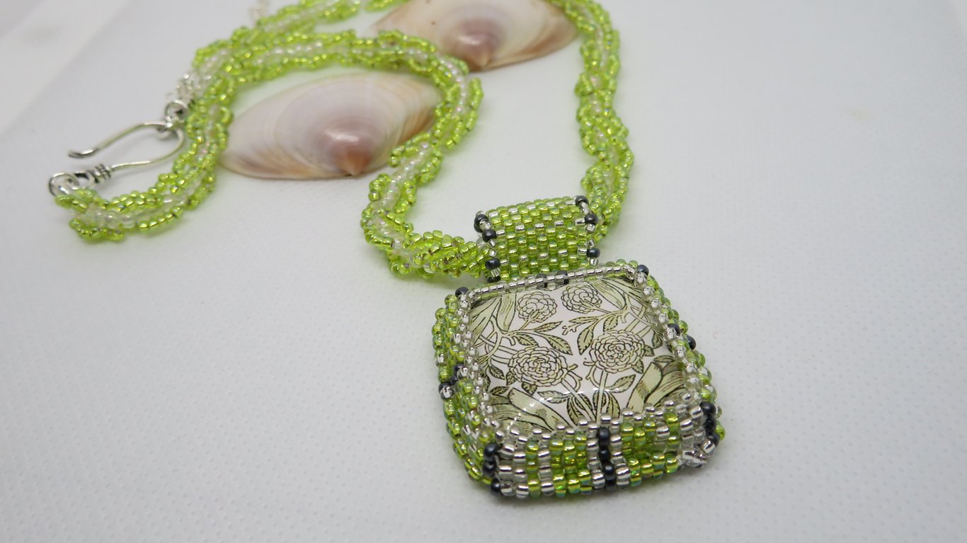 Jennifer beaded pendant