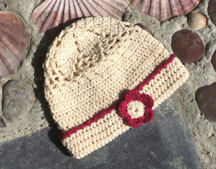 Seaside crocheted hat 