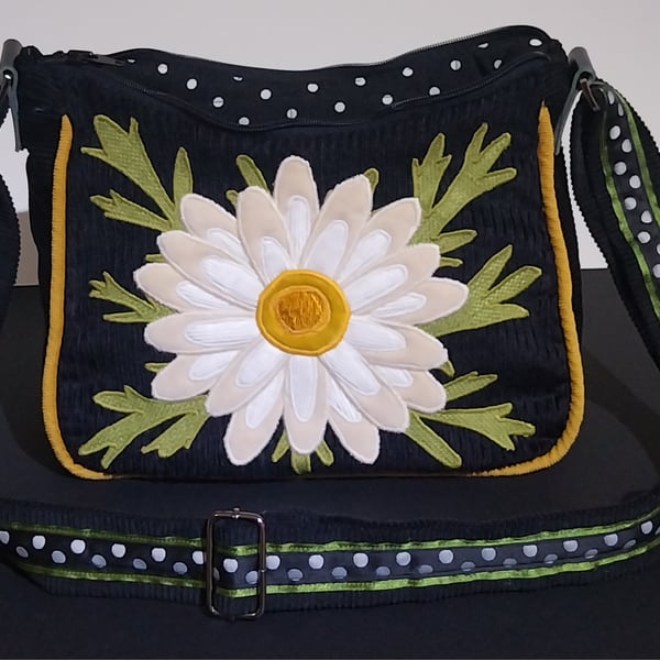 Traditional Daisy Handbag