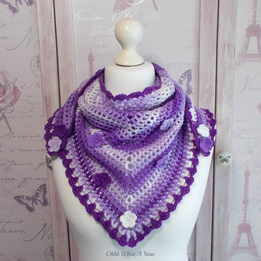 Purple lilac and white crochet shawl, scarf, shawlette, wrap. Purple scarf.