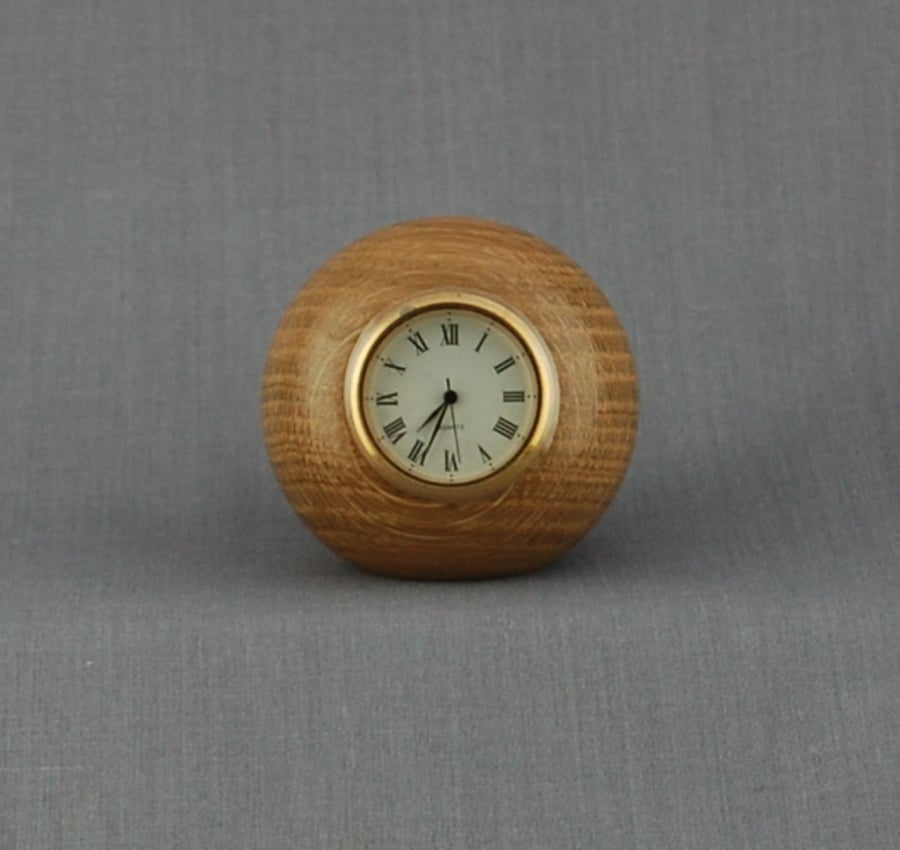 Pebble Clock in Oak