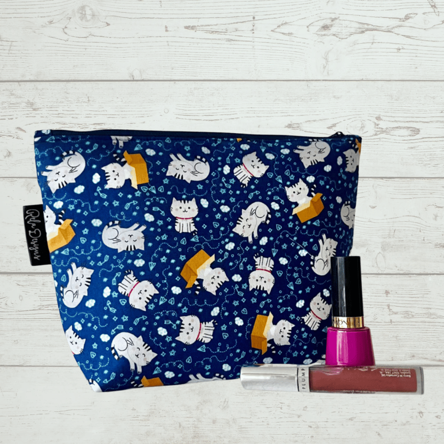 Makeup bags blue cats