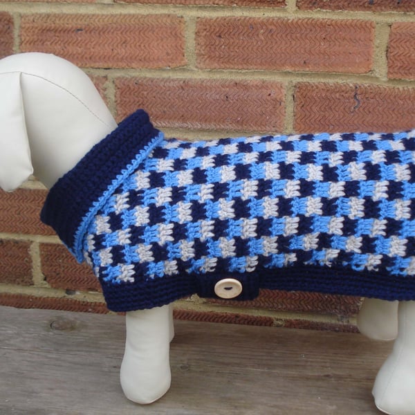 Medium Sized Crochet Dog Coat Jumper In Blues And Cream (R702)