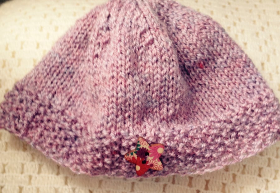 0-3 pink hand knitted  hat