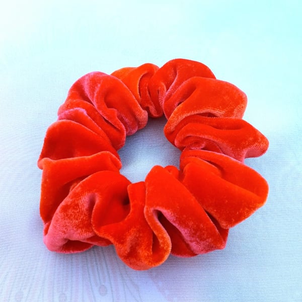Chilli red scrunchie.