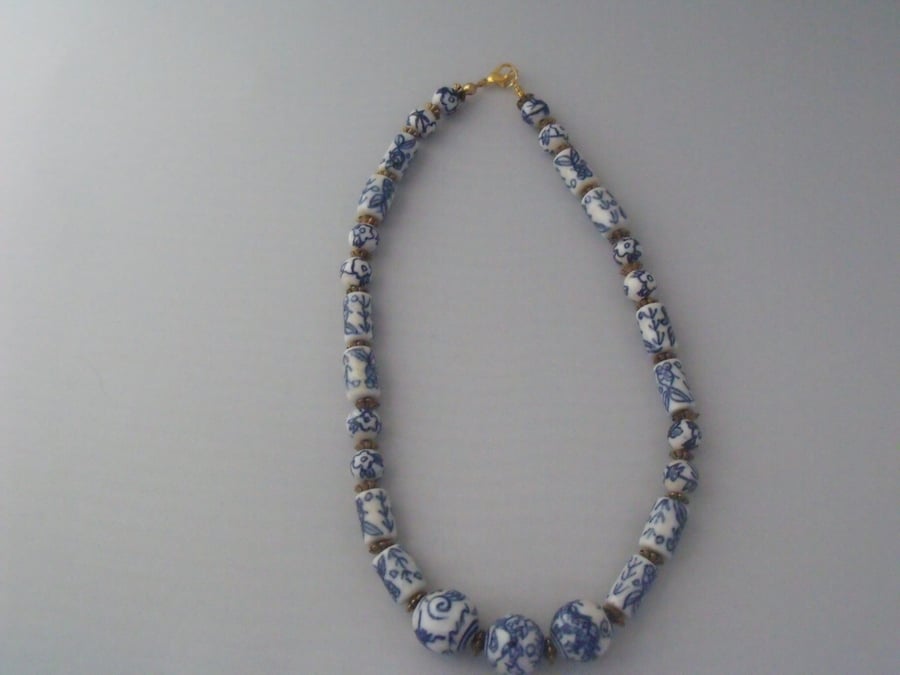 Small white cheap bead necklace