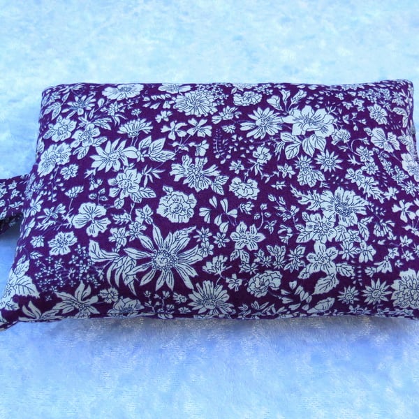 Mouse wrist rest, wrist support, floral, Liberty cotton