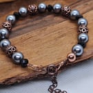 Shell pearl and copper adjustable bracelet