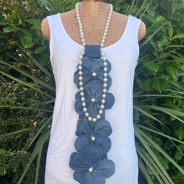 Denim flower tie - Upcycled - Fashion accessory 