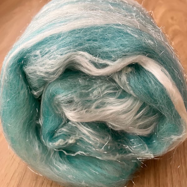 Art Batt for Spinning and Felting. Colour: Sparkling Glacier