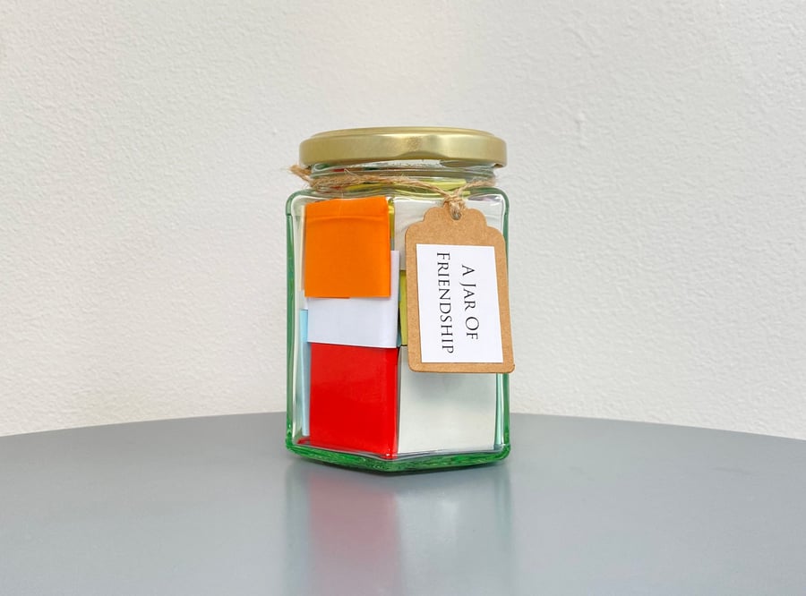 Jar of Friendship Gift, 50 Quotes and Messages, Best Friend Thoughtful Keepsake