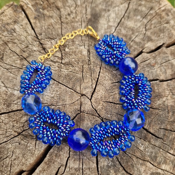 Royal blue chunky beaded oval beaded and adjustable bracelet