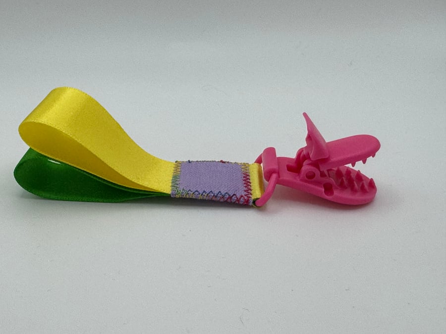 Ribbon Fidget with Colourful Plastic (Pacifier-Braces Style) Clip