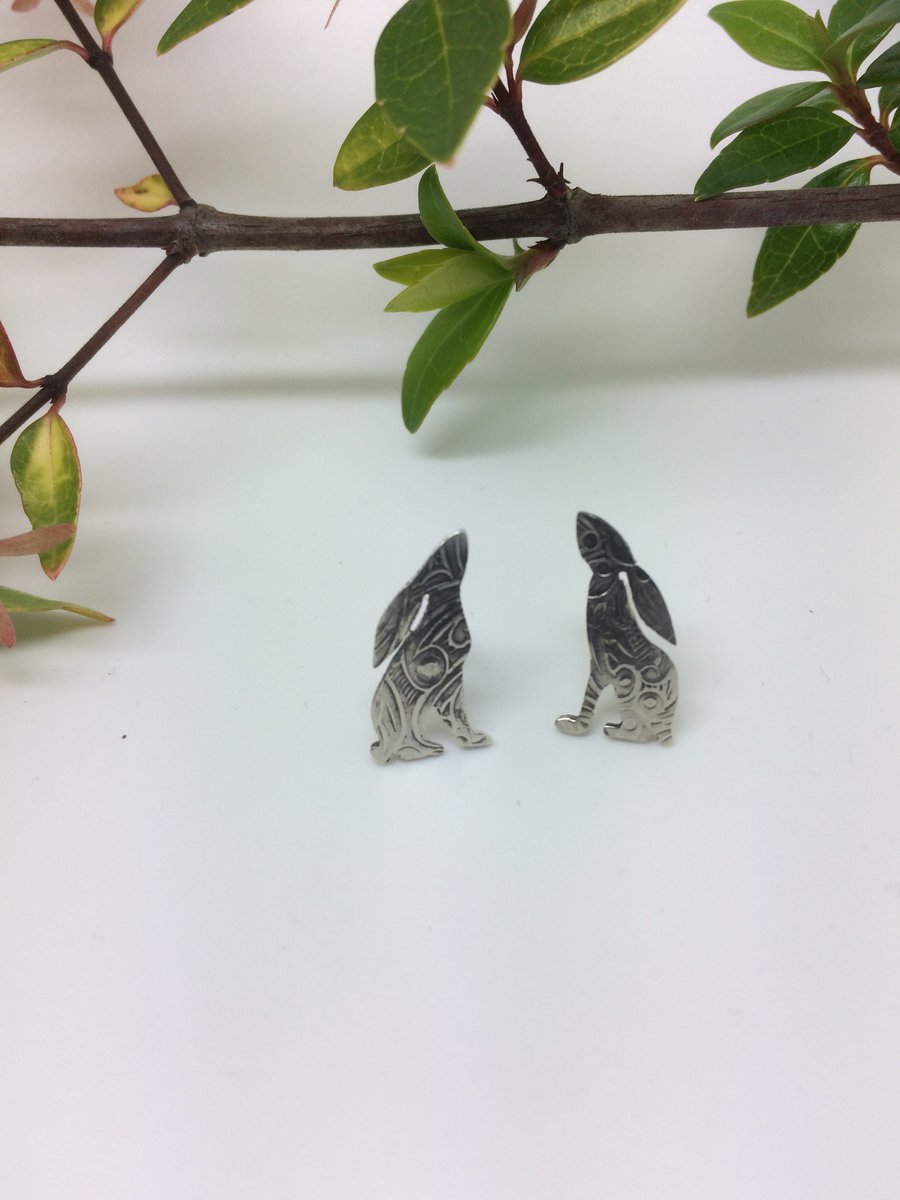 Gazing hare earrings