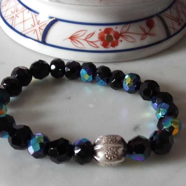 BLACK SWAROVSKI STRETCHY BRACELET -  FREE UK SHIPPING 