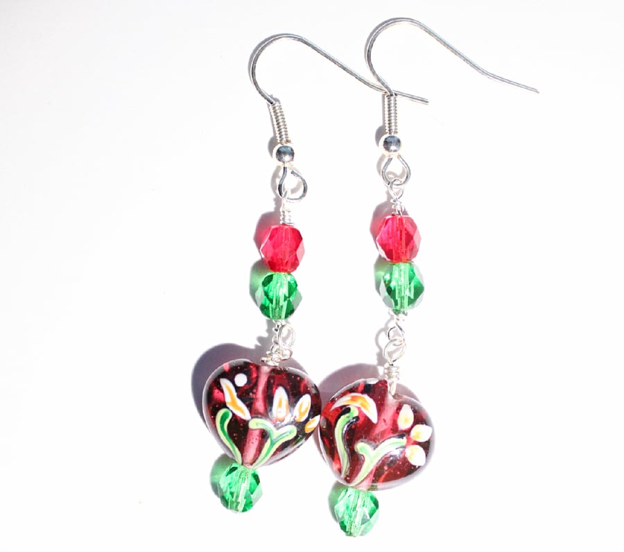 Red and green dangle earrings, Heart earrings,Glass bead earrings