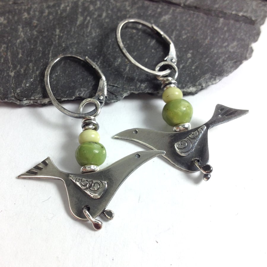 Silver birds earrings with chrysoprase and jade.