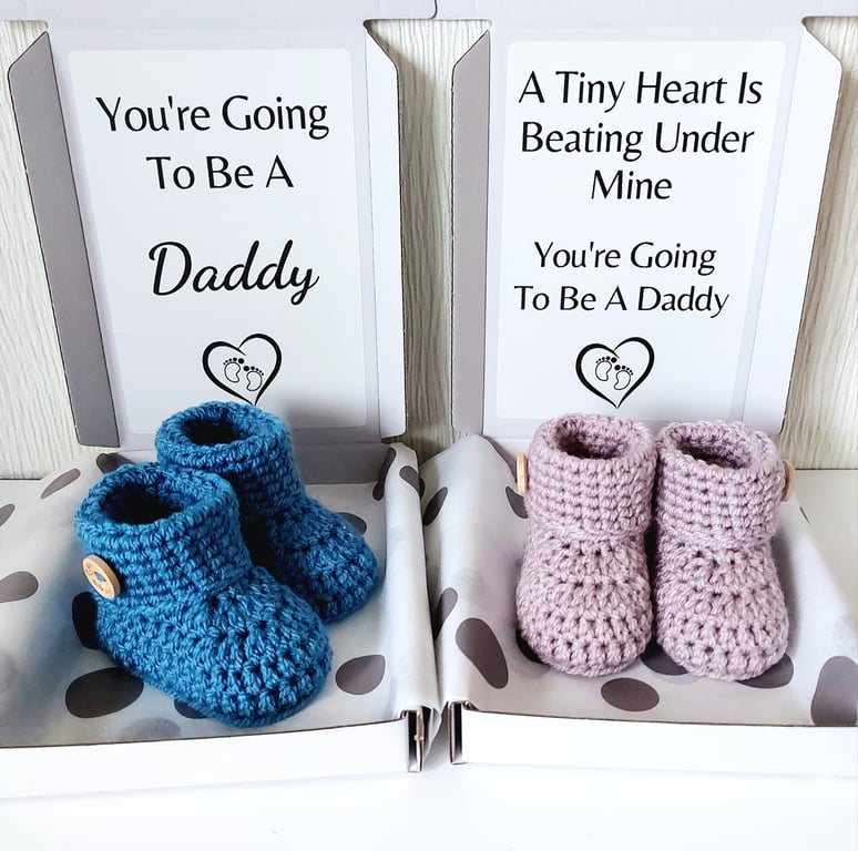 Pregnancy Reveal to Daddy – Baby Booties Gift Box