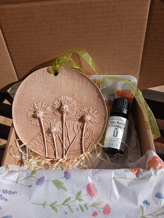 Daisy Daisy impression stone aroma diffuser wall hanger