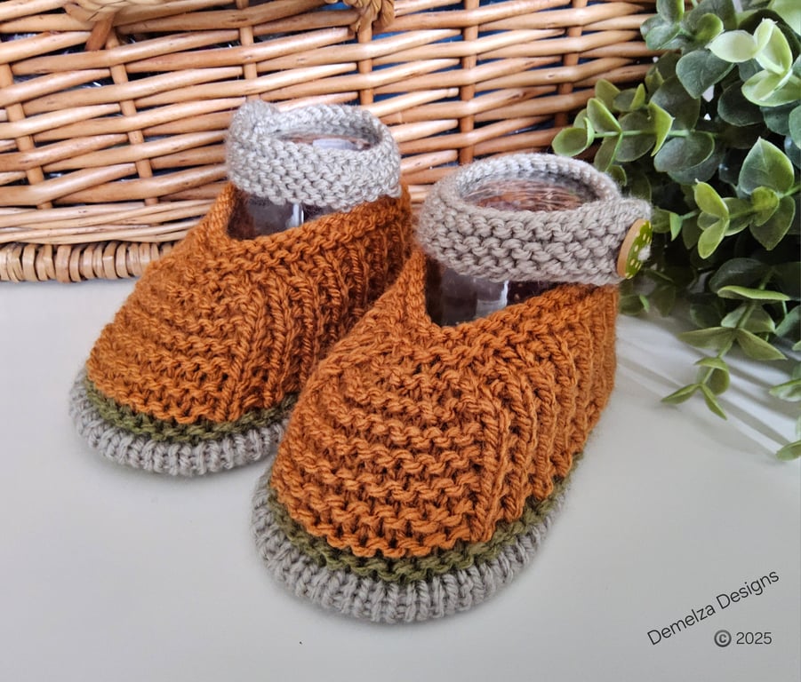 Designer Baby Boy's Hand Knitted Shoes   3 - 6 months size