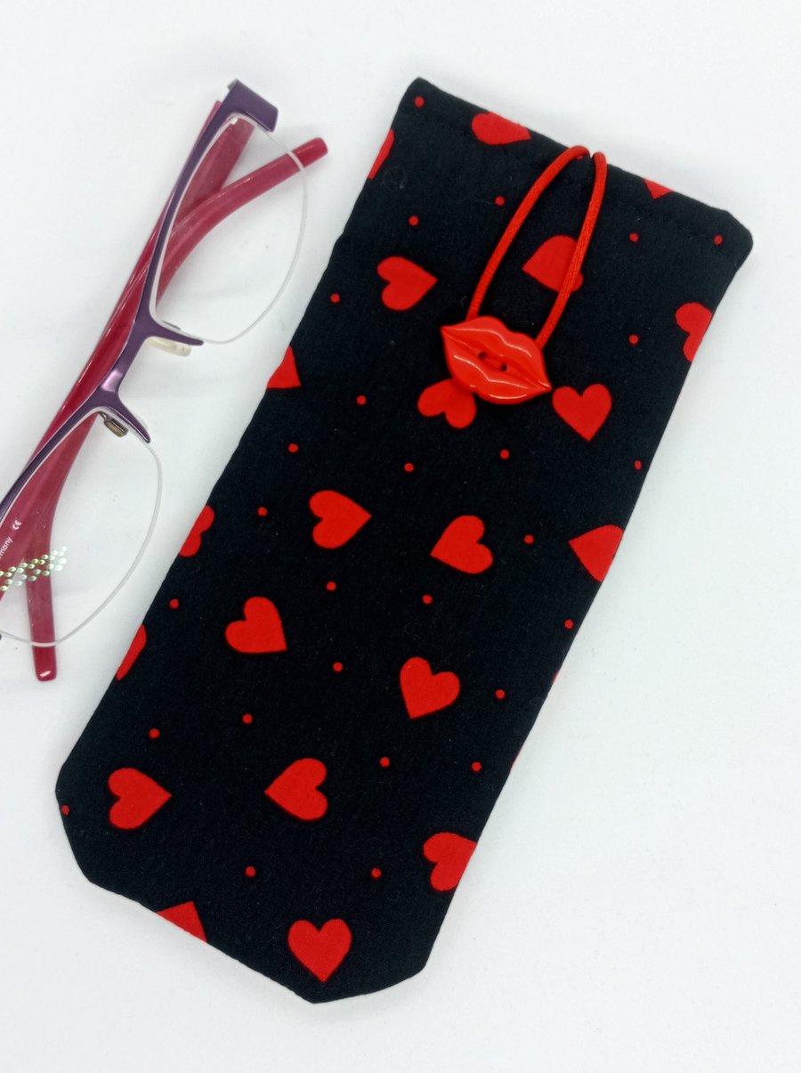 Tiny hearts glasses case NO POSTAGE 230KF