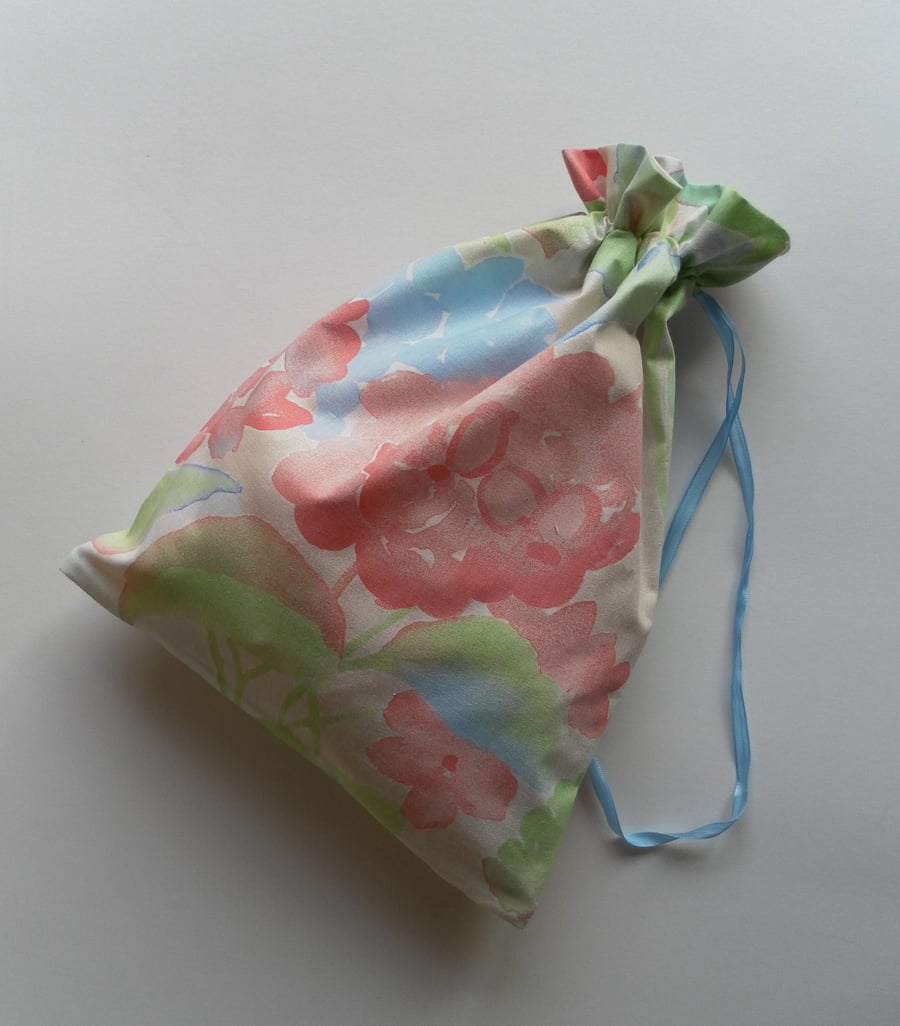 Drawstring bag,  pretty floral fabric, knitting, crochet, sewing project bag