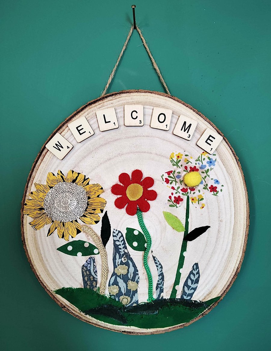 Wooden wall art Welcome flower garden