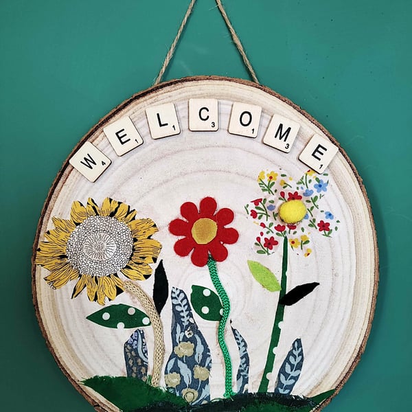 Wooden wall art Welcome flower garden
