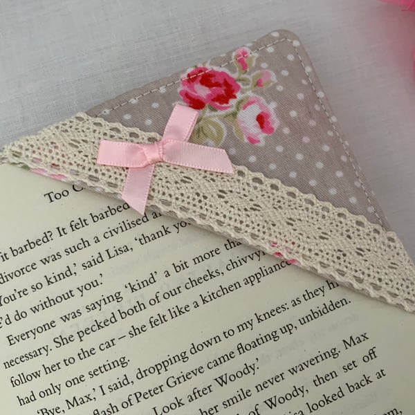 Fabric Corner Bookmark, Page Marker, Readers Gift, Teachers Gift, Bookworm