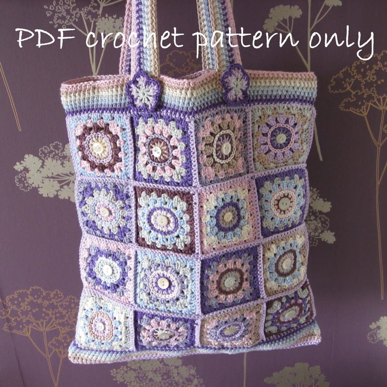 Crochet bag pattern with optional lining. Based on a granny square. Lovely gift.