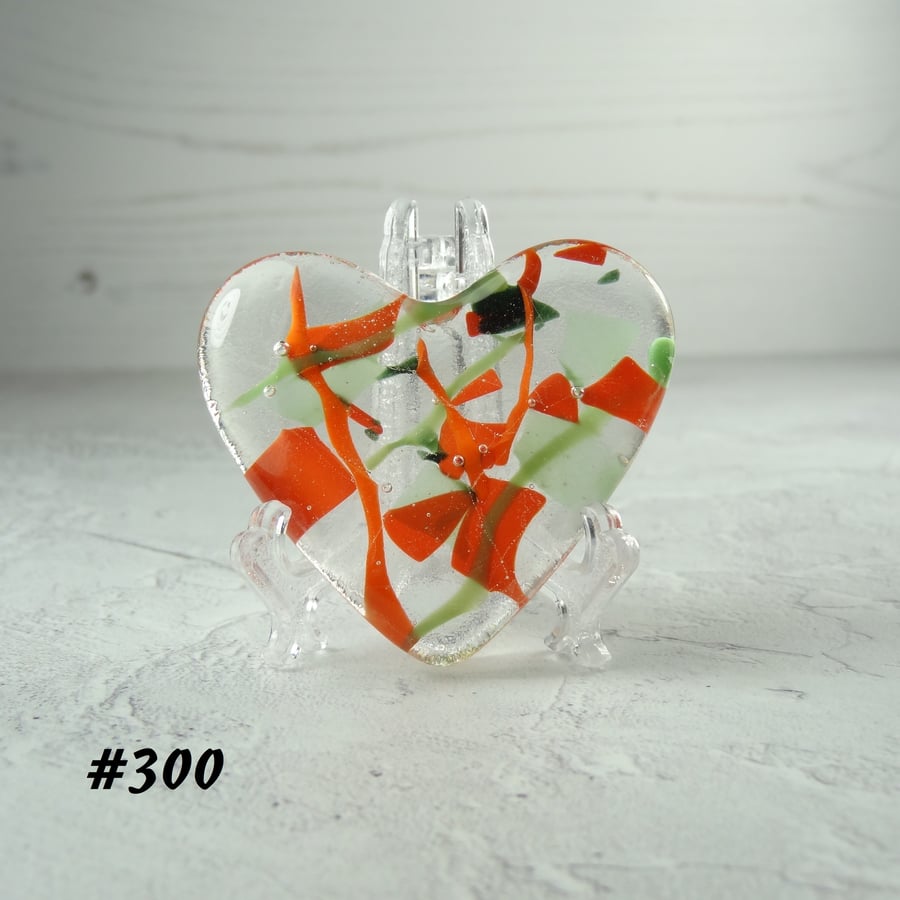Orange and green heart fused glass pocket hug with stand 5x4.5cm (300)