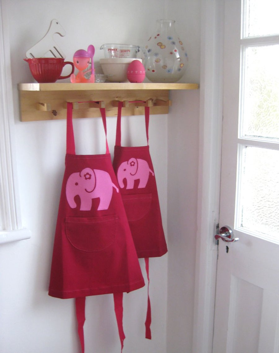 Small Girls Apron, Hand Appliquéd Elephant, Deep Pink.1-2 yrs, 